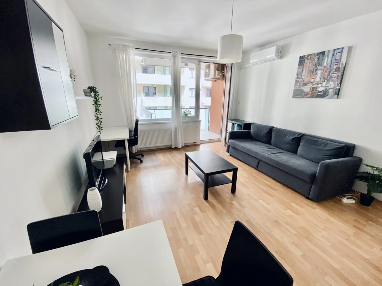 1 bdrm apt. in Corvin City Garden