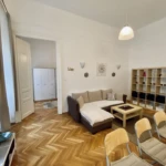 Bútorozott, nappali + 2 hálószobás lakás az Andrássy útnál – Budapest VI. kerület, Benczúr utca – 2. kép