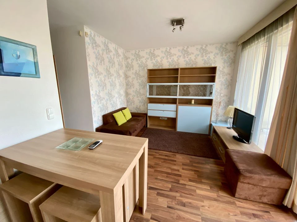 1-bedroom apartment with a large terrace in Cordia Premier