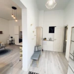 Nicely furnished 1-bedroom apartment at Oktogon – Budapest District VI, Teréz körút – photo 8