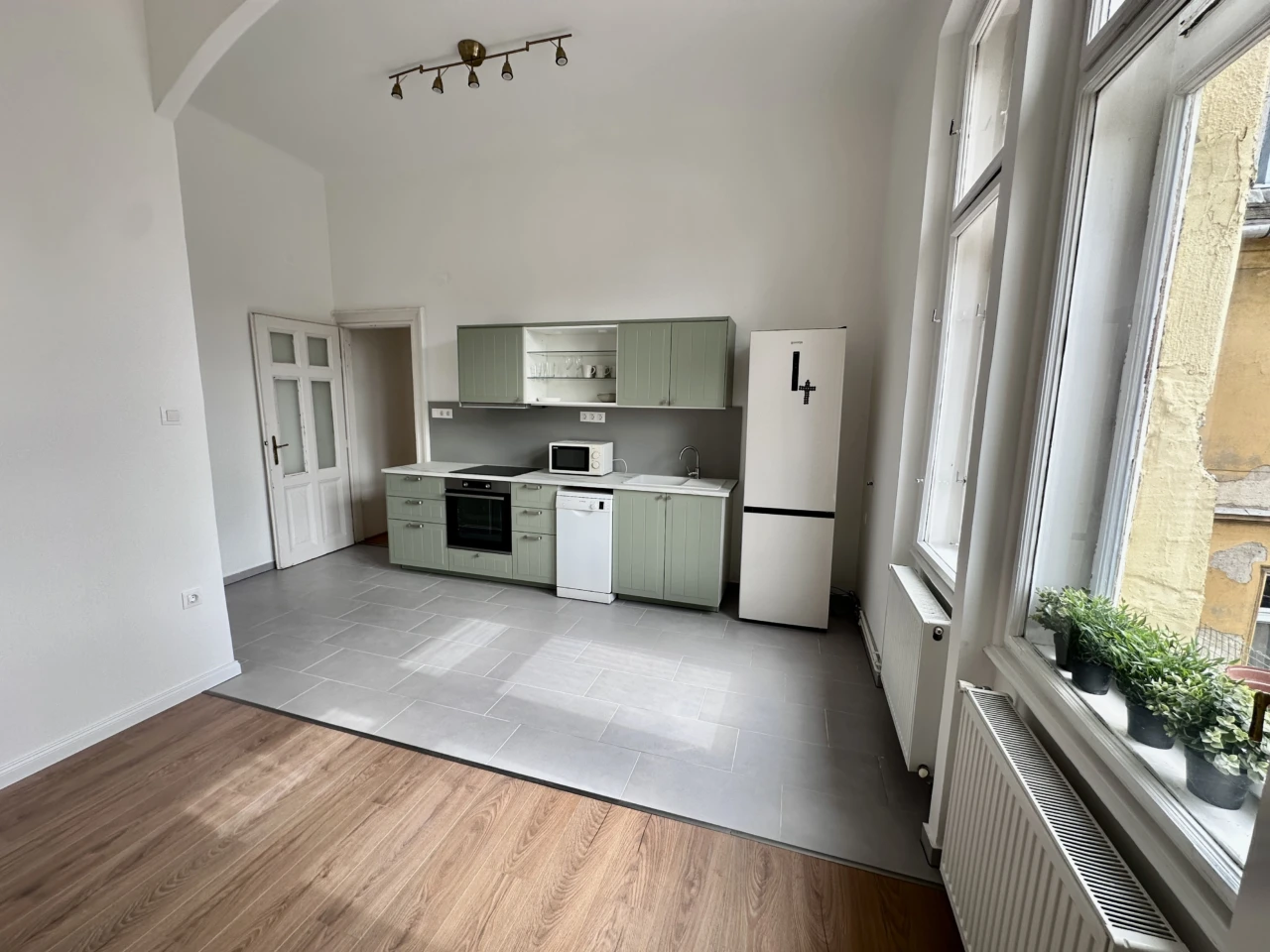 Tágas, nappali + 3 hálószobás lakás az Astoriánál – Budapest VII. kerület, Dohány utca