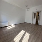 Frissen felújított bútorozatlan lakás a Nyugatinál – Budapest District XIII, Vávi út – photo 6